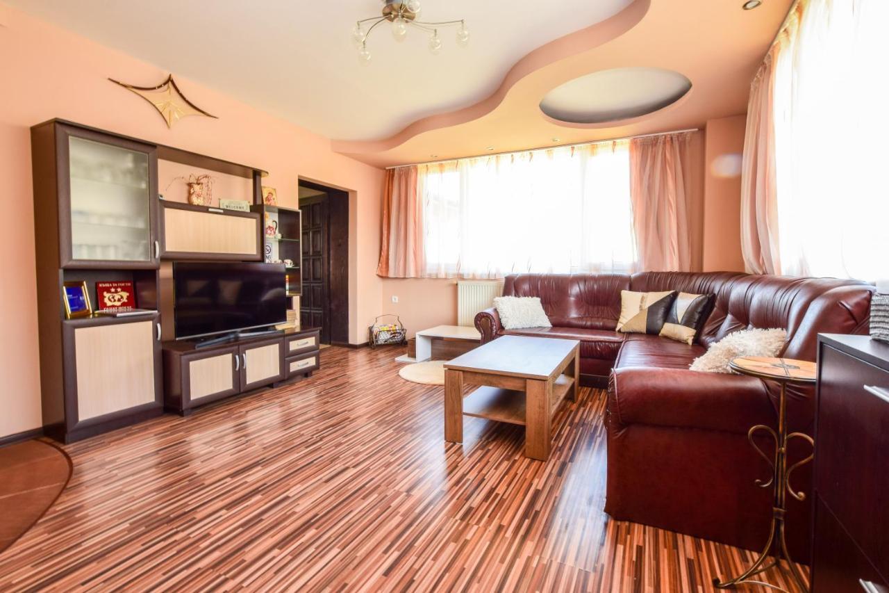 Mariana Apartment Pavel Banya Ngoại thất bức ảnh