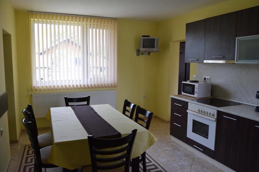 Mariana Apartment Pavel Banya Ngoại thất bức ảnh